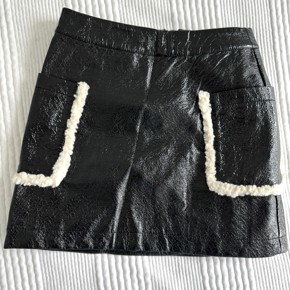 Monki Shearling Pocket Faux Leather Skirt. Sizer 36 EU. Us 4. Black.